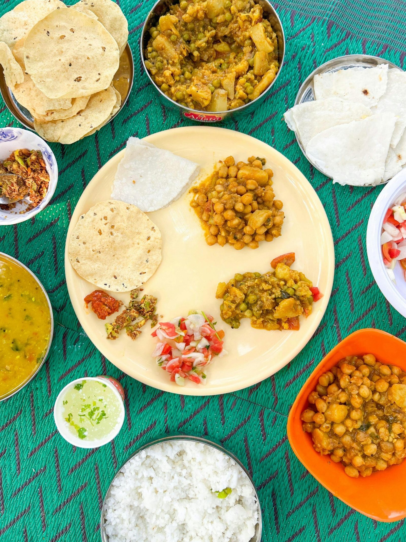 Indian vegetarian diet plan for weight loss with chana, sabzi, dal, rice and roti